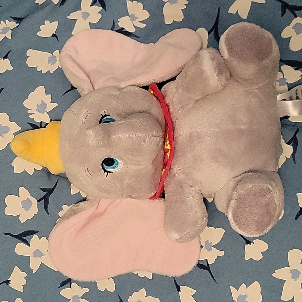 Disney store exclusive 15" Dumbo plush